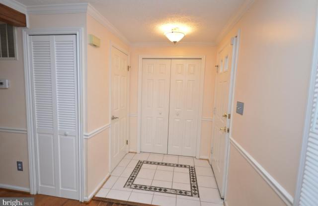 201 RIDGECREST Court