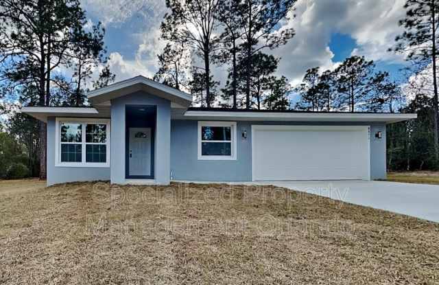 8872 N Vienna Dr