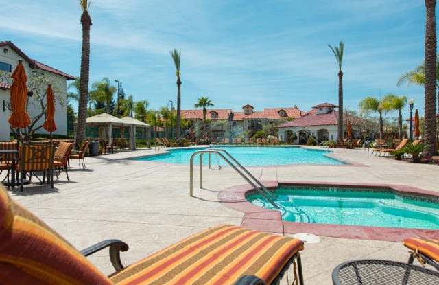 Dominion Courtyard Villas