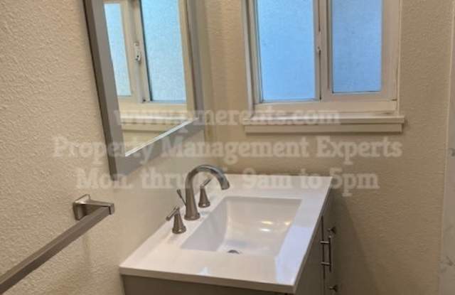 462 East Pine Street