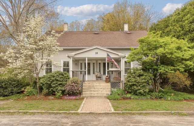 Photo of 35 North Main Street