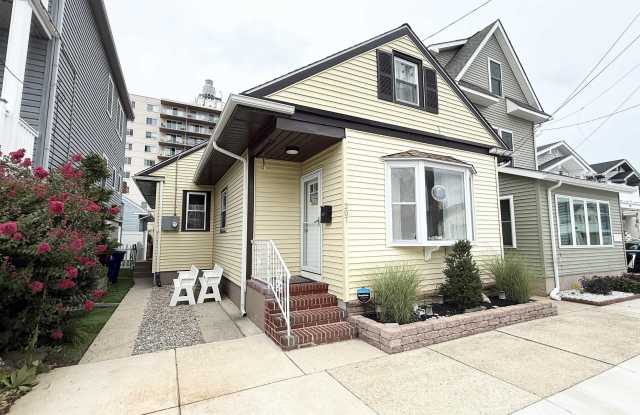 Photo of 207 N Harvard Ave