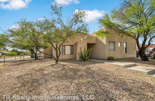 1317 N Howard Boulevard - 1317 North Howard Boulevard, Tucson, AZ 85716