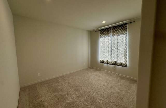 13726 West Whisper Rock Trail