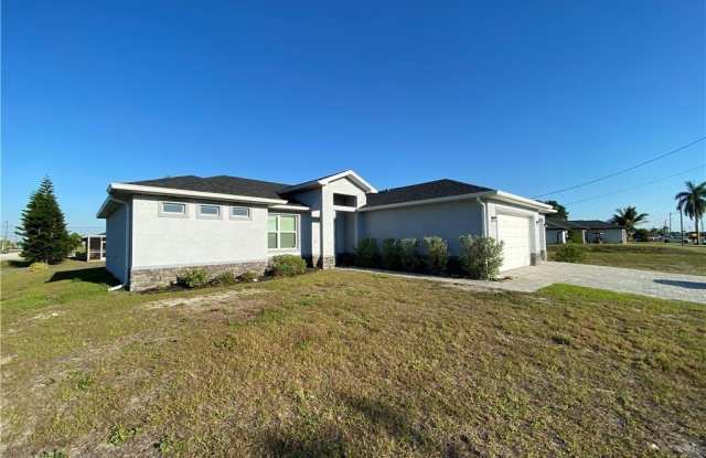 2000 NW 7th Avenue