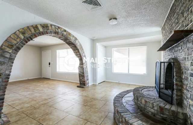 3743 East Helena Stravenue