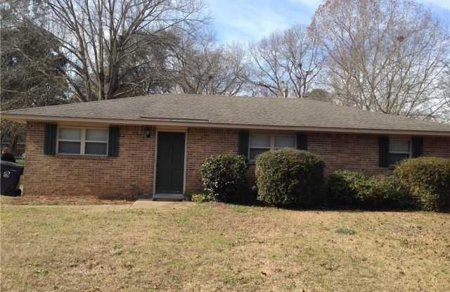 169 Pine Leaf Street