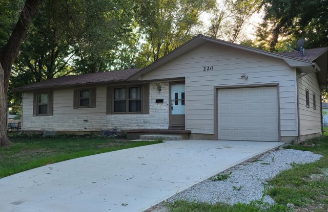 220 North Maple Street - 220 North Maple Street, Gardner, KS 66030