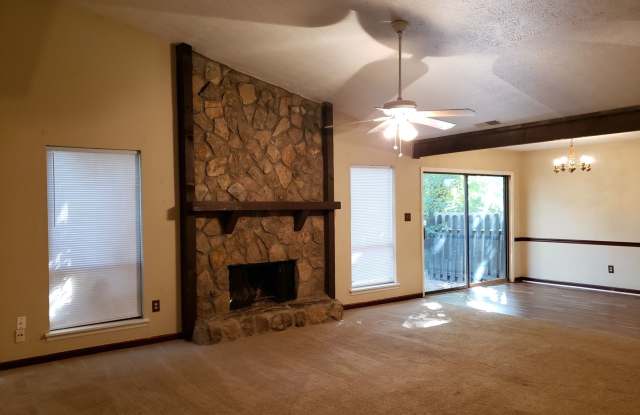 Photo of Cute 3 Bedroom 2 Bath