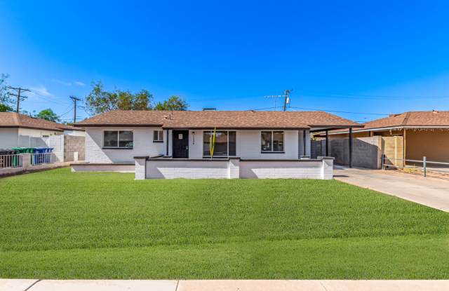 1238 E Vine Ave