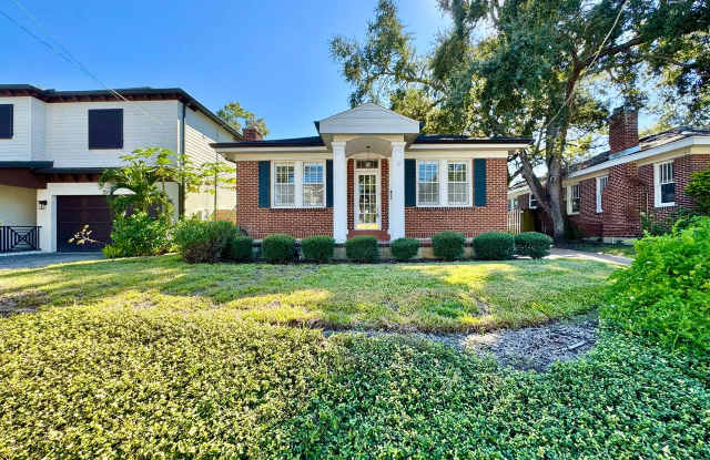 Photo of 3112 W Palmira Ave