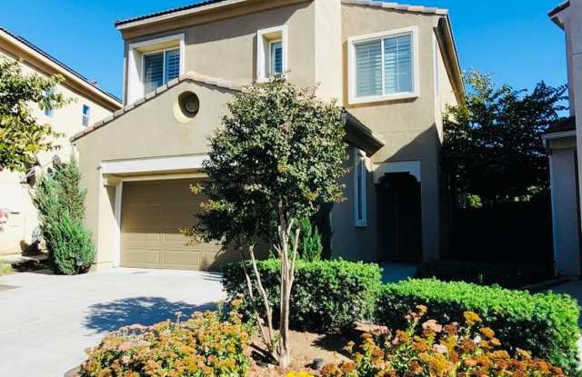 Photo of Beautiful Newer Construction Home in Chapman Heights