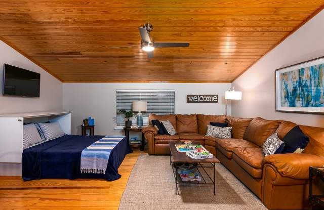 Photo of 6804 River Road