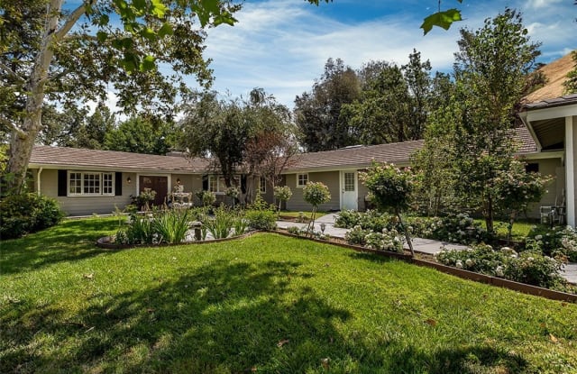 5636 Round Meadow Road - 5636 Round Meadow Road, Hidden Hills, CA 91302