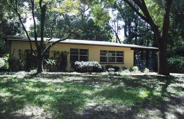 621 NW 36TH DRIVE