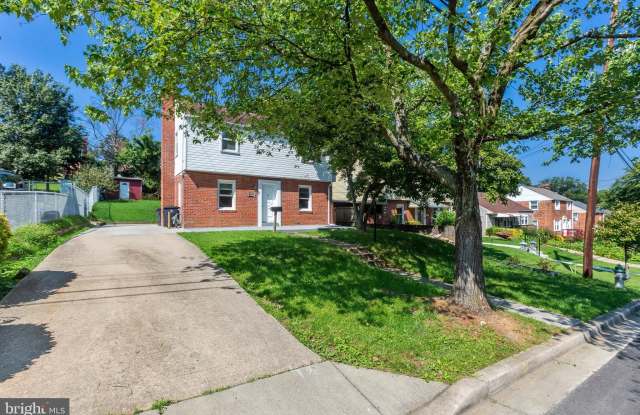 Photo of 4816 WOODLAWN Drive