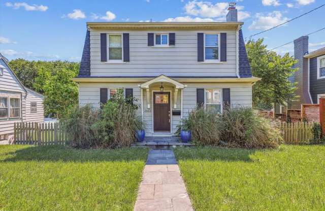 2612 33rd Street Southeast