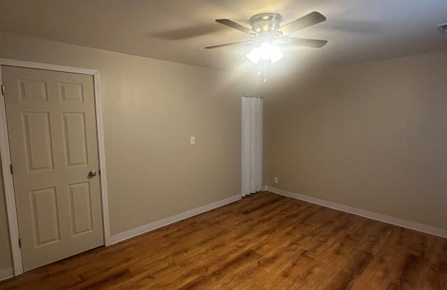 1122 4th Street