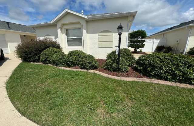 Charming 2-Bedroom Retreat with Pools  Gated Security in The Villages