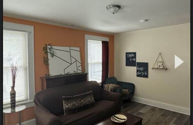 Room in 2 Bedroom Home at Kerr St NW