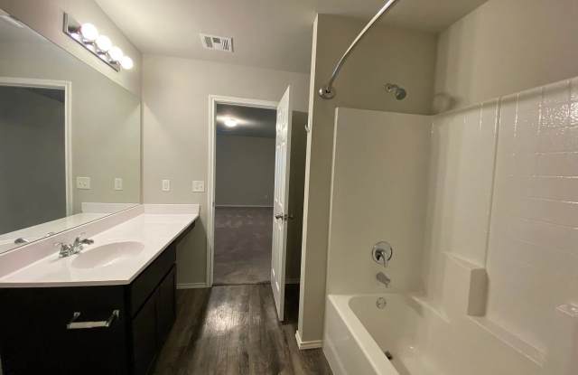 1011 North Trappers Court Way