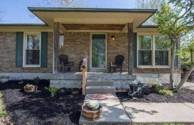 152 Kimberly Ct