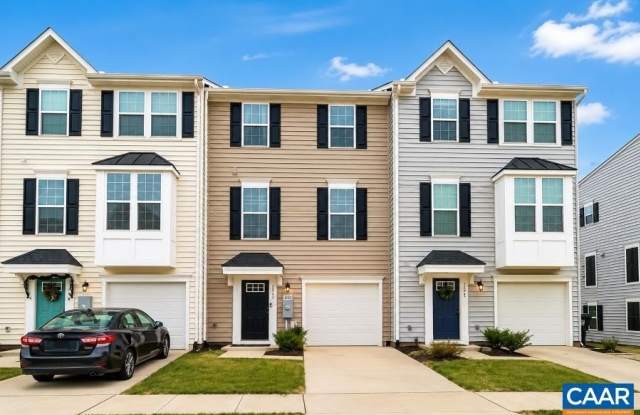 2046 ELM TREE CT