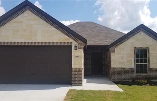 8805 Kiowa Drive - 8805 Kiowa Dr, Greenville, TX 75402