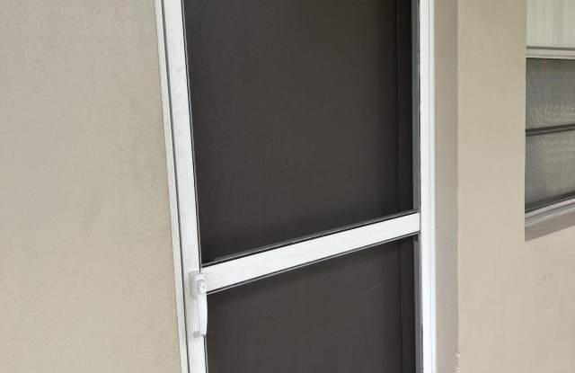 19 LAKE VISTA TRAIL 205