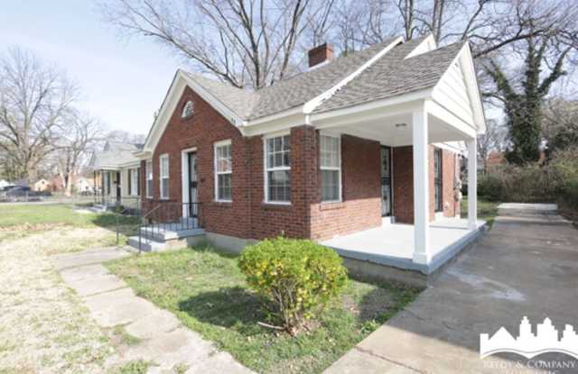 Photo of 2370 Larose Ave