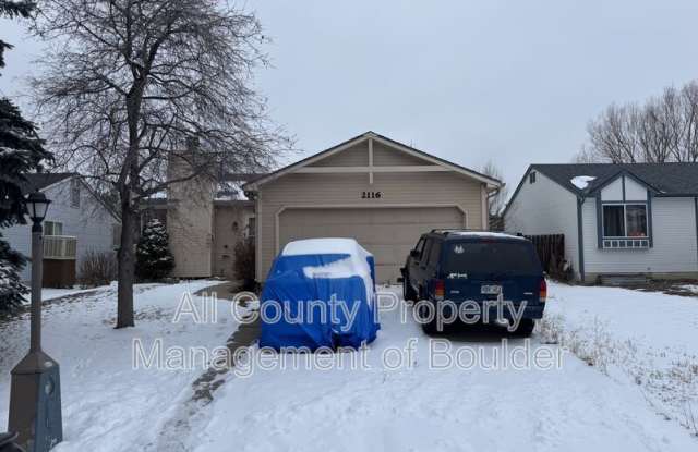 2116 Hackberry Cir