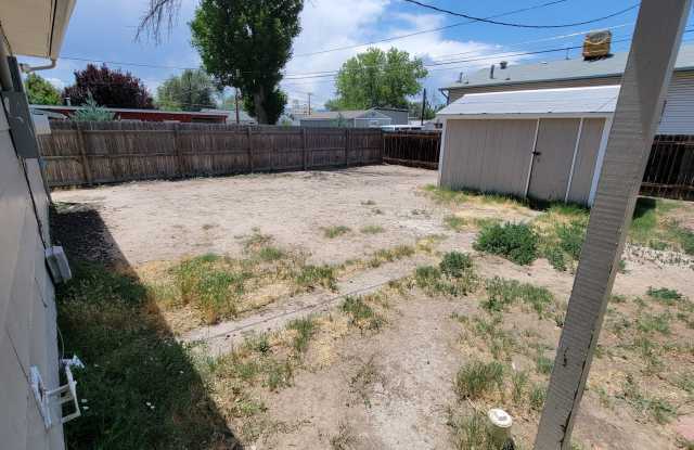 Charming 3-Bedroom Home Just 12 Blocks from CMU!