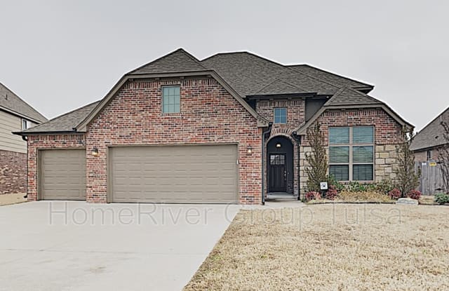 5923 S 13th Pl - 5923 South 13th Place, Broken Arrow, OK 74011