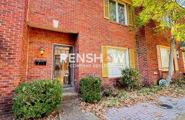 575 Southern Pl