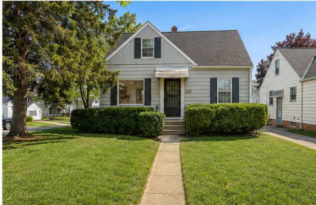 9334 McCracken Blvd, Garfield Heights, OH 44125 4 Bed / 1 Bath – $1,595/month Section 8 Welcome