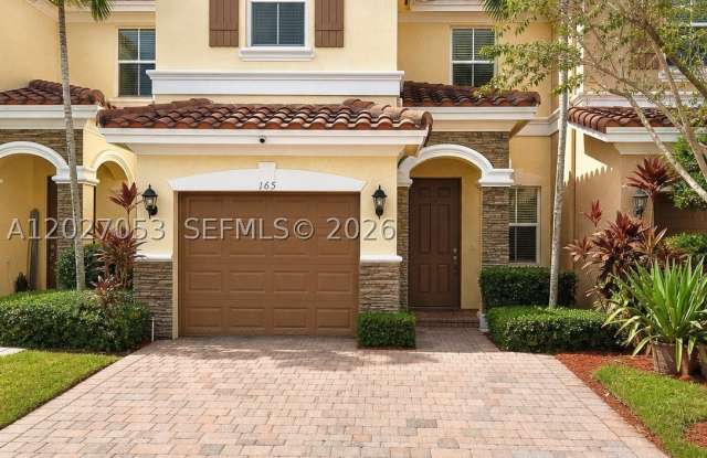 165 Emerald Creek Ter