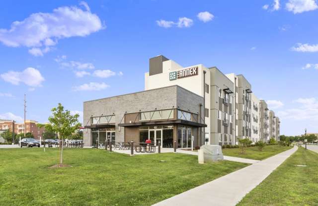 The Annex of Oshkosh - Student Housing