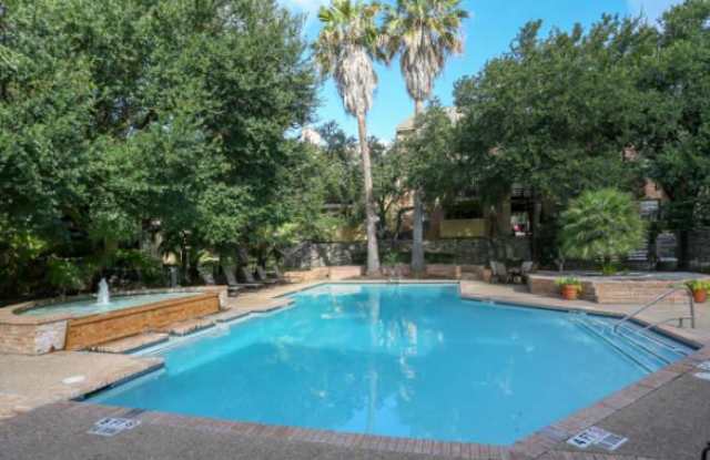 3300 Parker Ln, #118