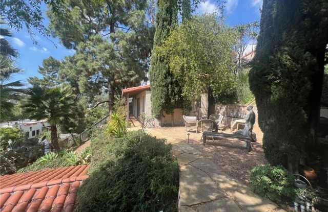 6331 Longview Avenue