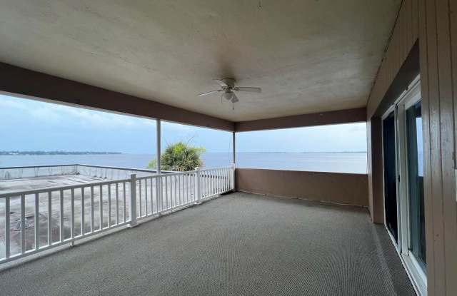 1658 River Road