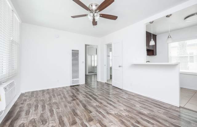 Photo of 6201 Fountain Ave.