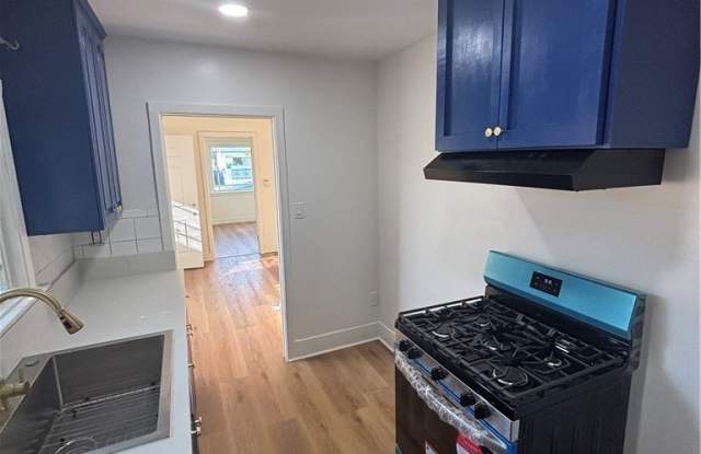 950 E 48th Street