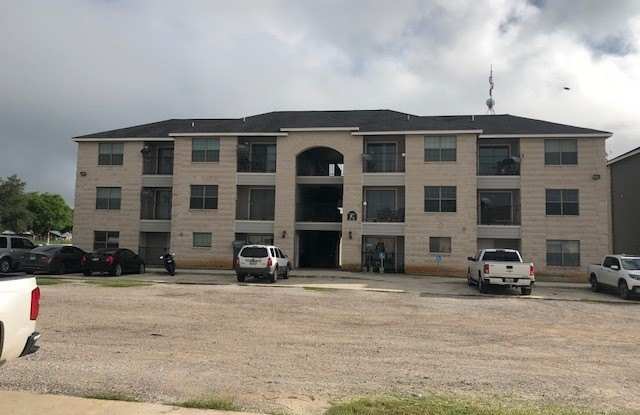 112 lone oak unit: D303