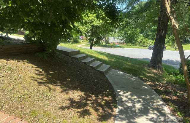 1122 Autumnwood Lane