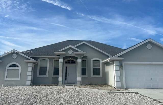 2050 SE Franciscan St