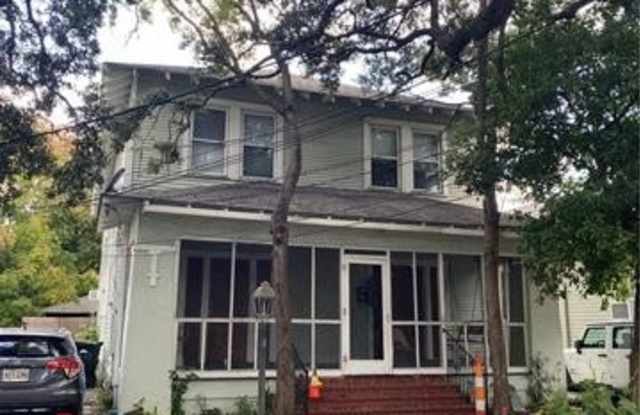 Photo of 2330 NASHVILLE Avenue