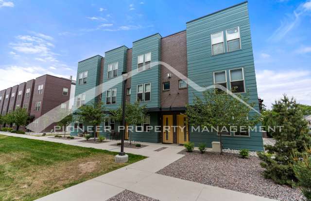 Photo of Spacious Home with Central AC and Mountain/City Views