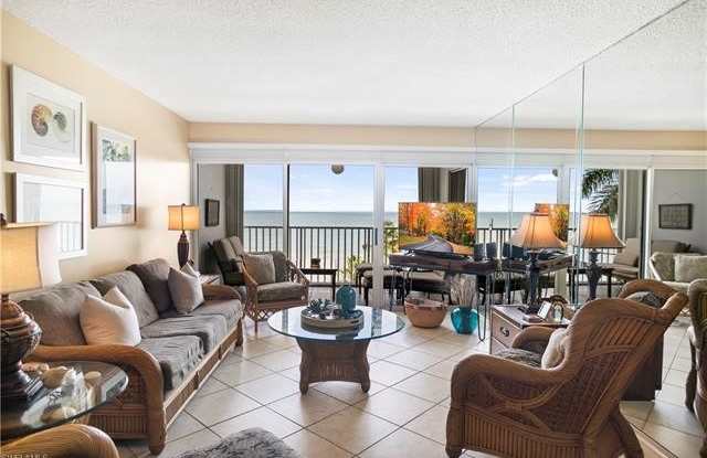 3443 Gulf Shore BLVD N