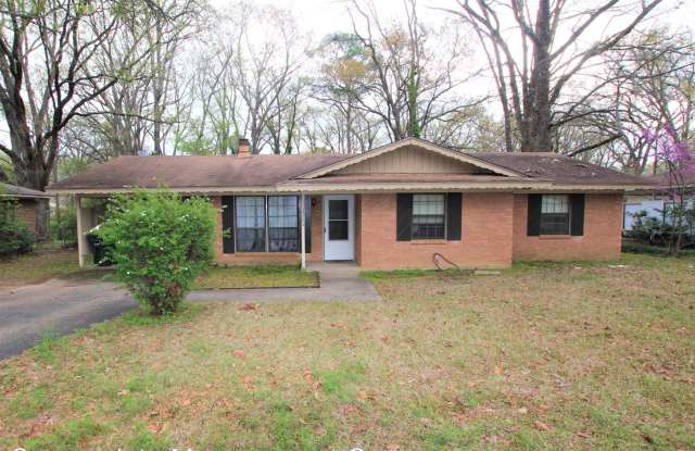 3306 Greg Ln