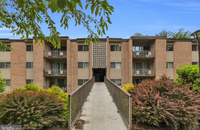 5107 CROSSFIELD Court